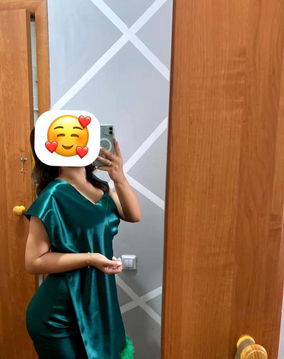 Изумрудный платье