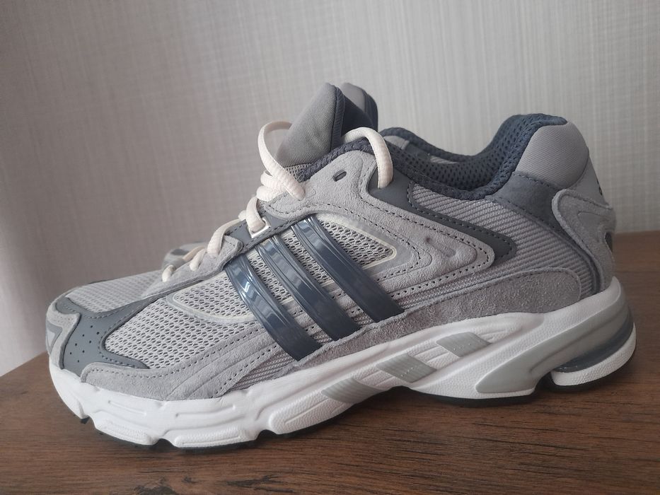 Adidas Response маратонки 40 номер.