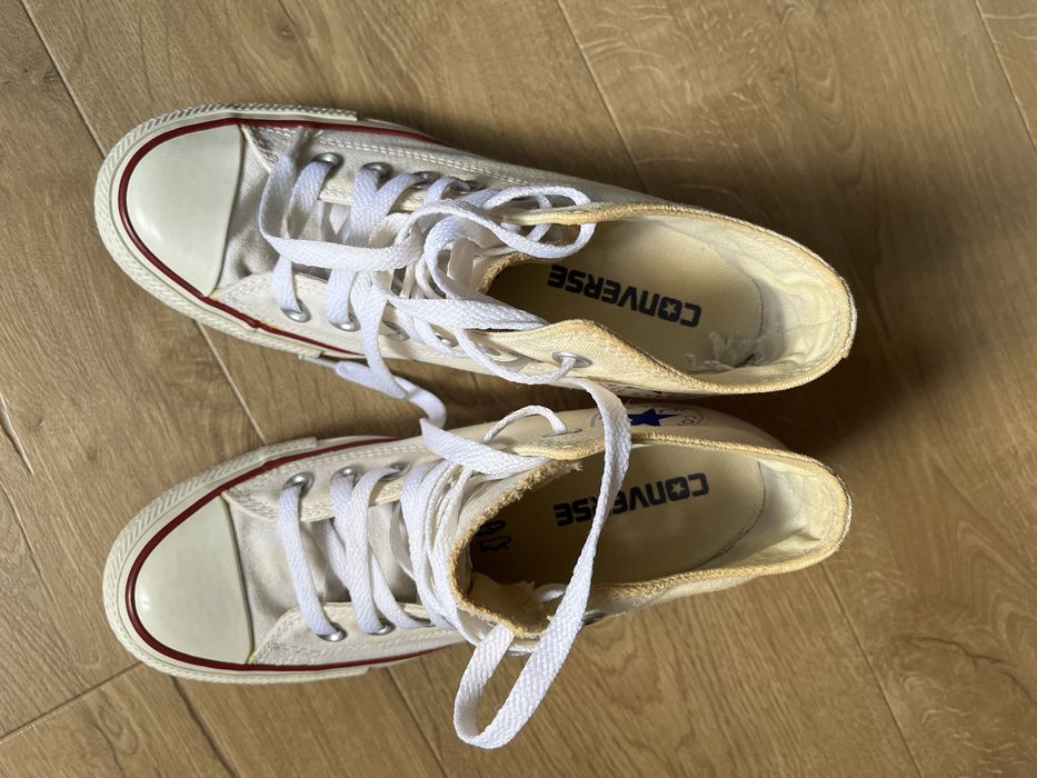 Converse cu platforma