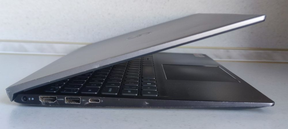 Dell Vostro 5515 Ryzen 5 5500U / 16GB / 512GB SSD / 15.6" FHD