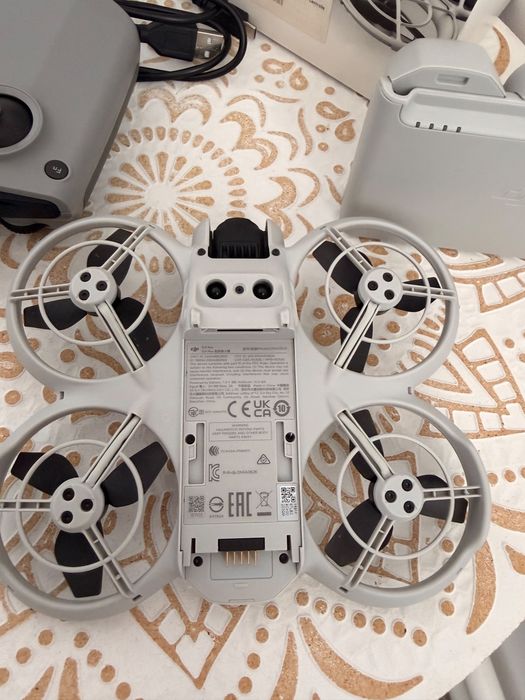 Vând DJI Neo Fly More Combo