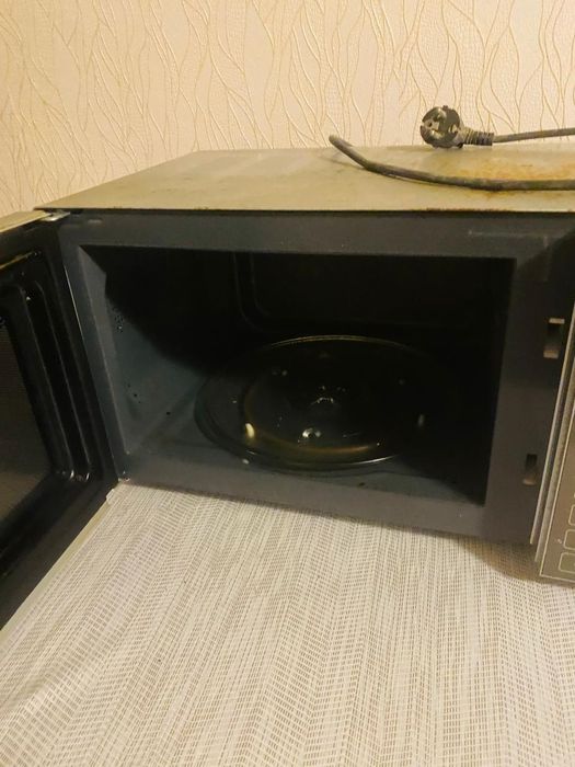 СВЧ на запчасти 5000