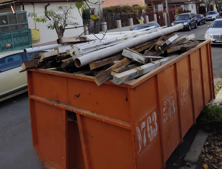 Colectare deșeuri,transport,depozitat moloz,bena ,camion,toaletari,tir