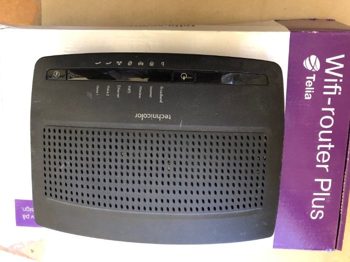 Vand 2 routere wi-fi de la Telia import Suedia - pret 100 lei/buc