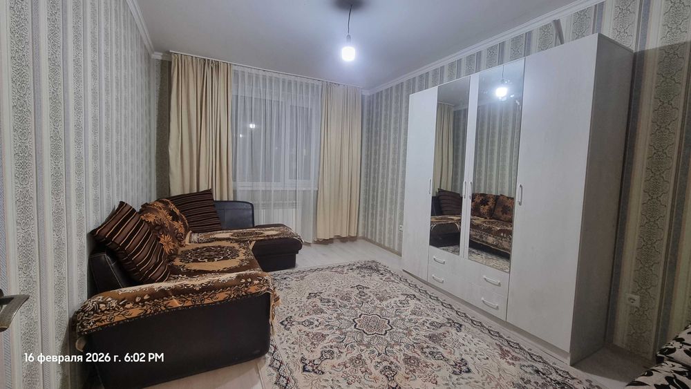 Отдам два дивана