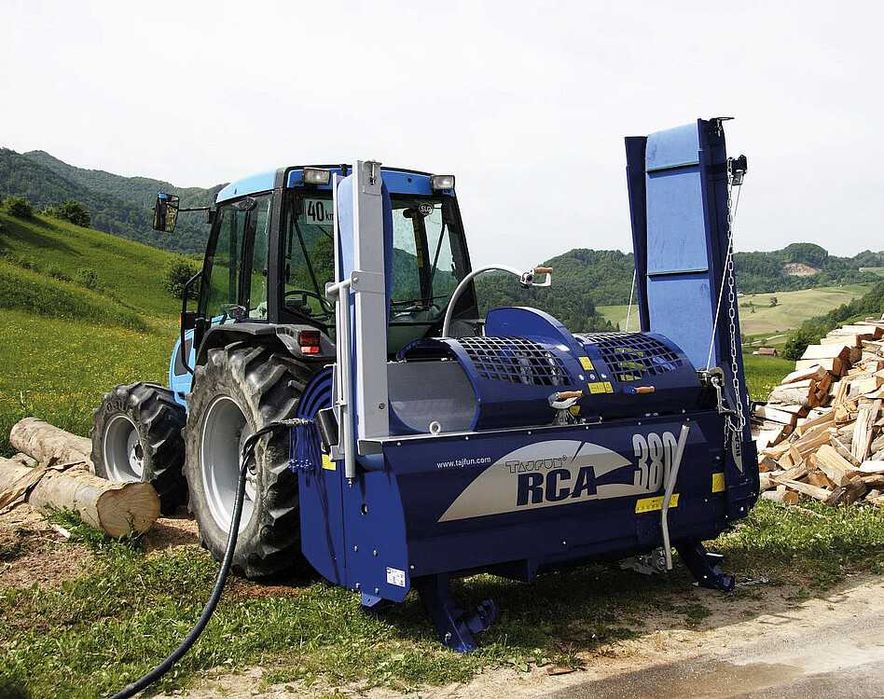 Tajfun RCA 380  Mașină de tocat lemne