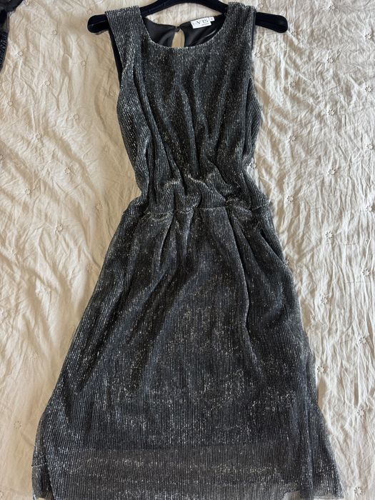 Парти рокли 5 модела с пера, пайети