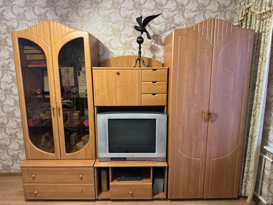 Стенка для гостинной из 4 секций