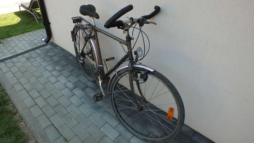 Bicicleta barbati ENIK, roti 28x1,50, schimbatoare SHIMANO, 21 viteze.