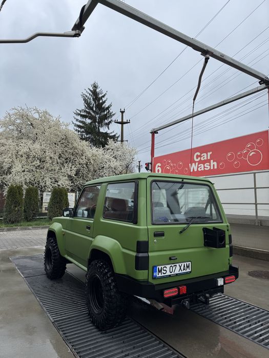 Off road - Daihatsu Rocky 2.8 TD
