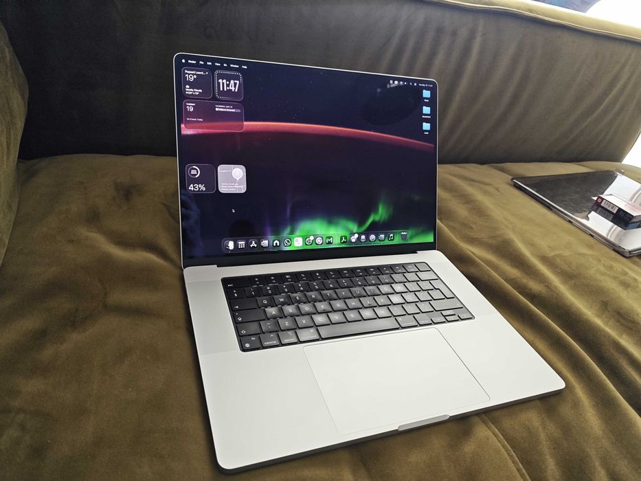 macbook pro m3 - Laptopuri oferte online | OLX.ro