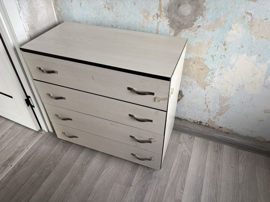 Продам диван и камод