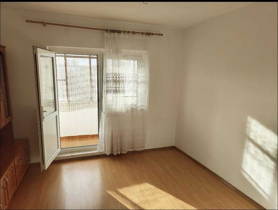 Apartament  2 camere de vanzare
