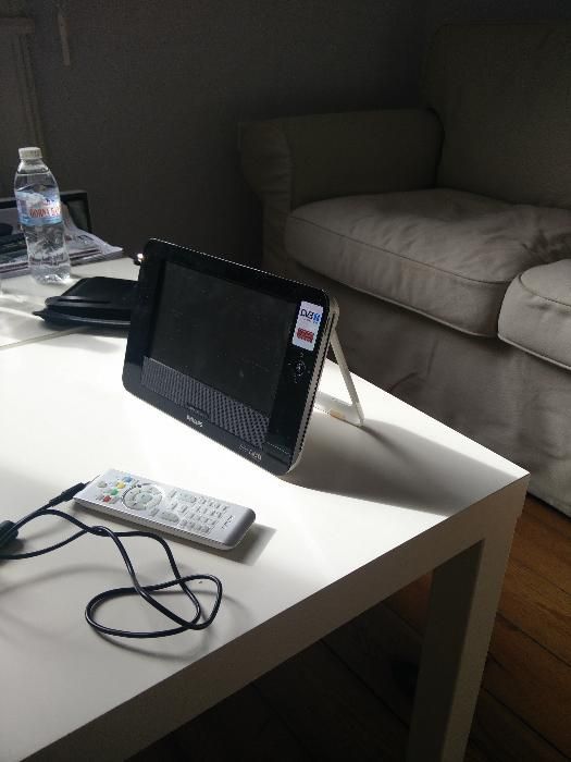 Продавам Philips Portable DVD Player