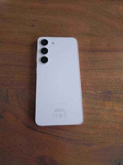 Samsung Galaxy S23 256GB цвят лавандула в перфектно състояние