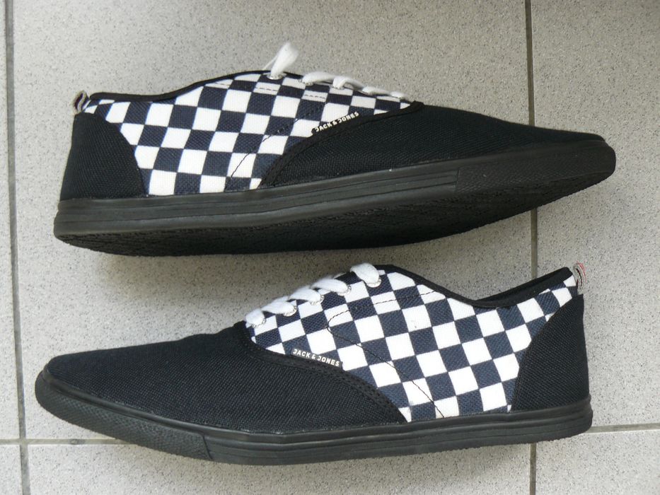 Tenisi Barbati JACK & JONES U.K Noi in cutie,Culoare Negru + Alb,Nr.42