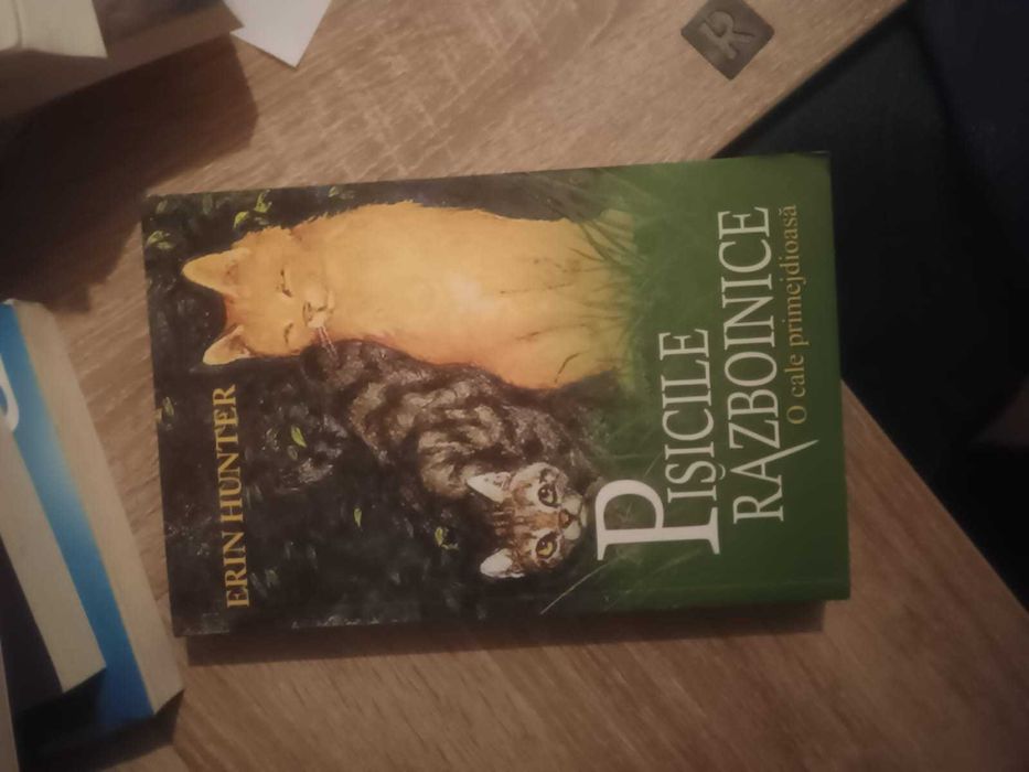 Seria de cărți pisicile razboinice volumele 1-13