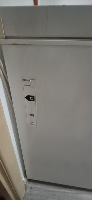 ladă Electrolux ECN 2747, capacitate 260 L,