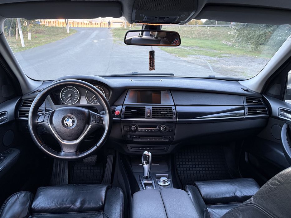 BMW X5 BMW X5 // E70 // MOTOR M57 // 235CP
