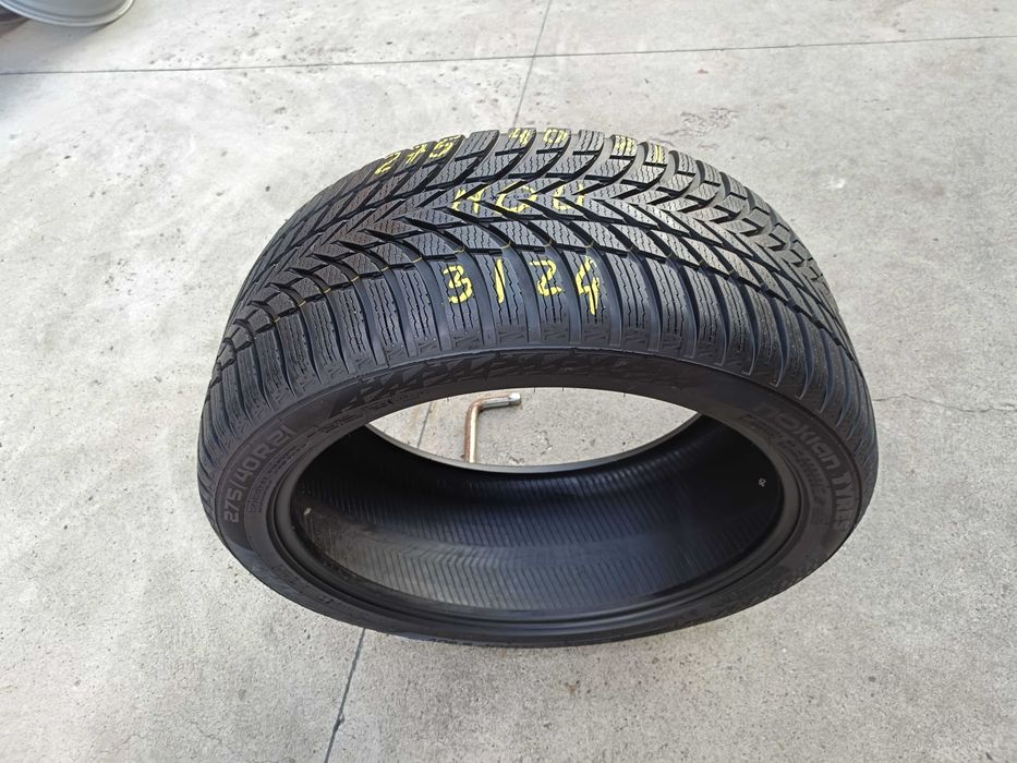 O anvelopa noua de iarna 275 40 21 nokian tires snowproof 2