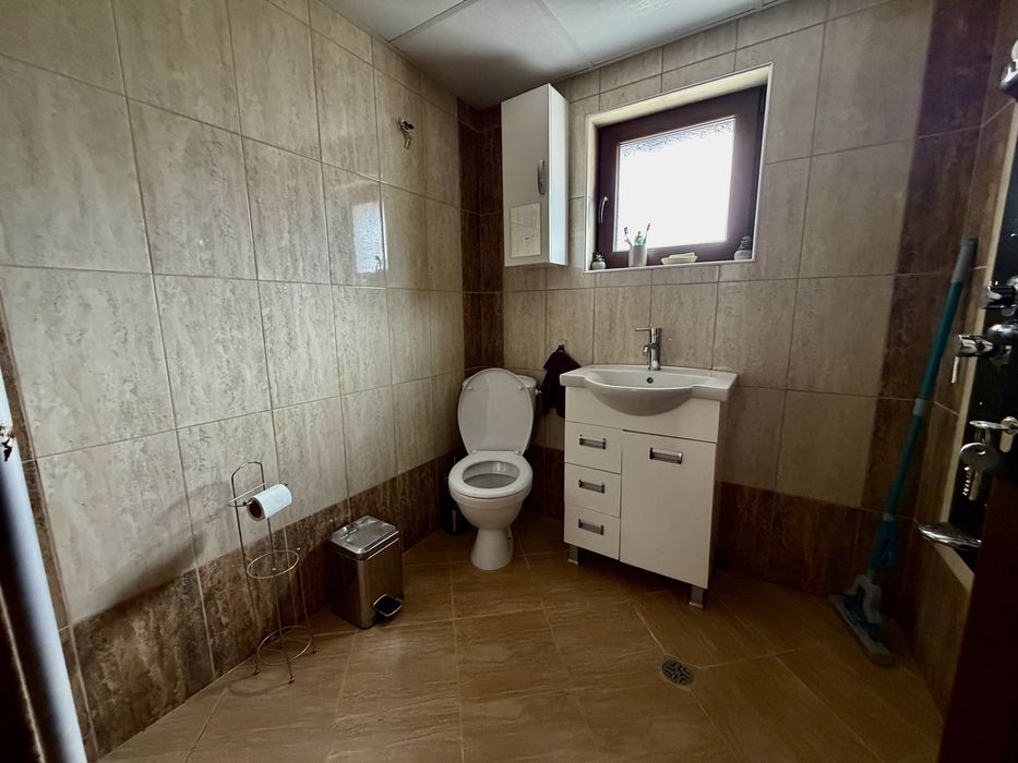 Реновирана къща - гр. Каспичан, кв. Калугерица