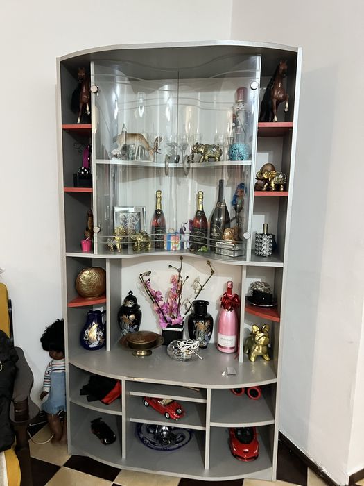 Mobila de living in stare bună