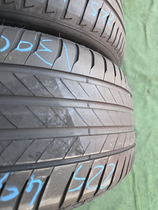 225 45 17 vara bridgestone