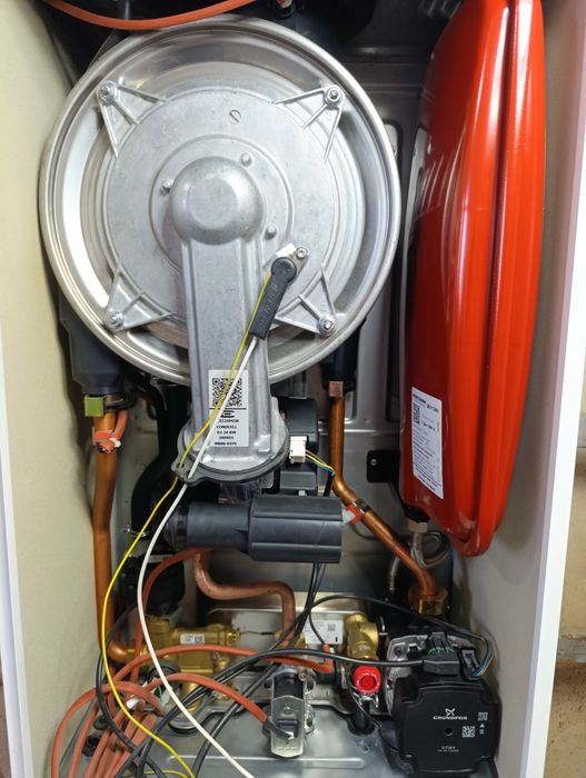 Warmhaus Enerwa 24 kw sotiladi