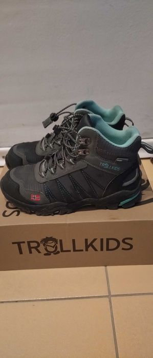 Туристически обувки TROLLKIDS