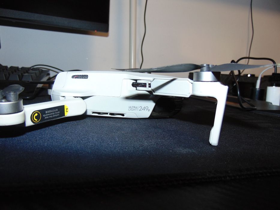 Dronă DJI Mavic Mini