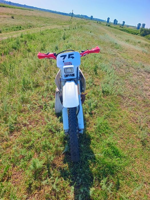 Vând sau schimb cross  Honda 250 2t
