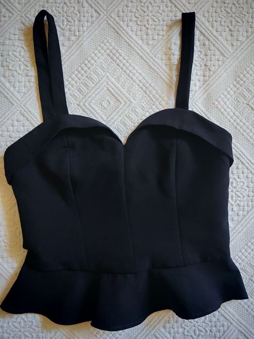 Top negru Bershka Night out, mărimea XS, purtat o data