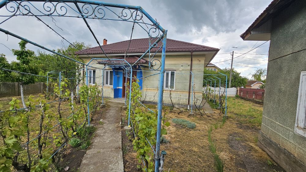 Casa+Teren de vanzare in OLT