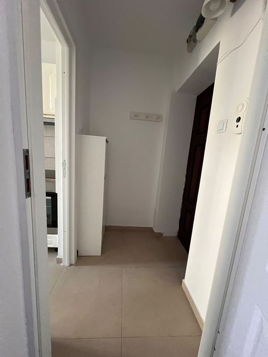 Inchiriez apartament 2 camere