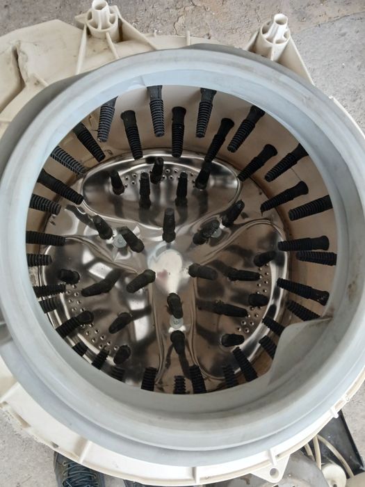 Машина за скубане на пера на бройлери