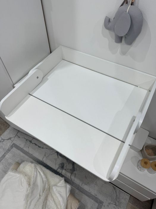 Пеленальный стол и матрасик