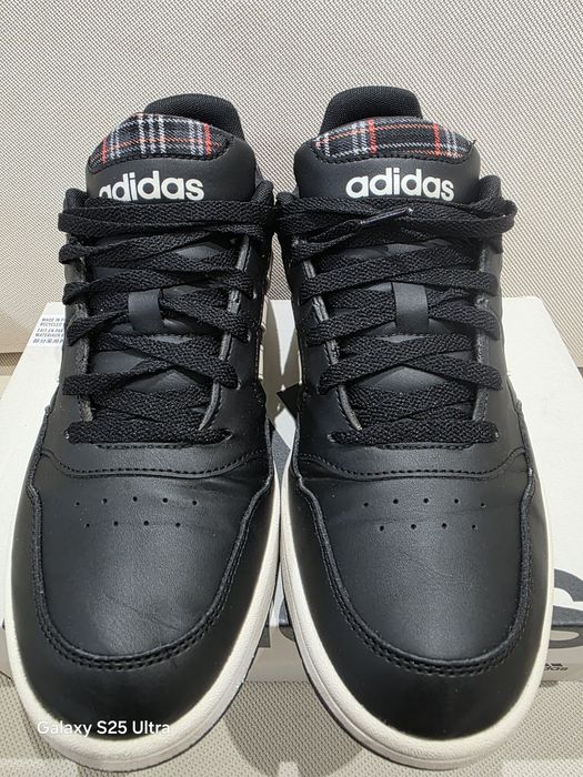 Adidași din piele nr 43