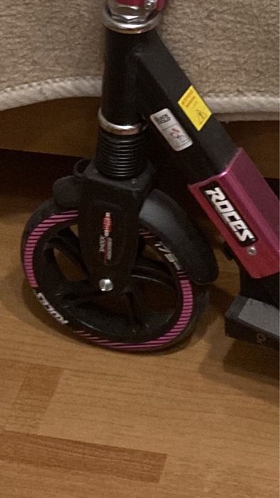 Продам самокат Roces 175