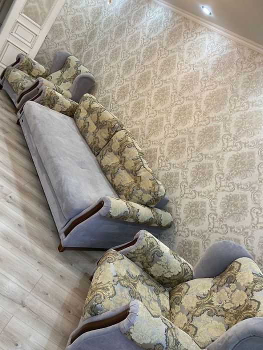 Продам Диван+2кресла