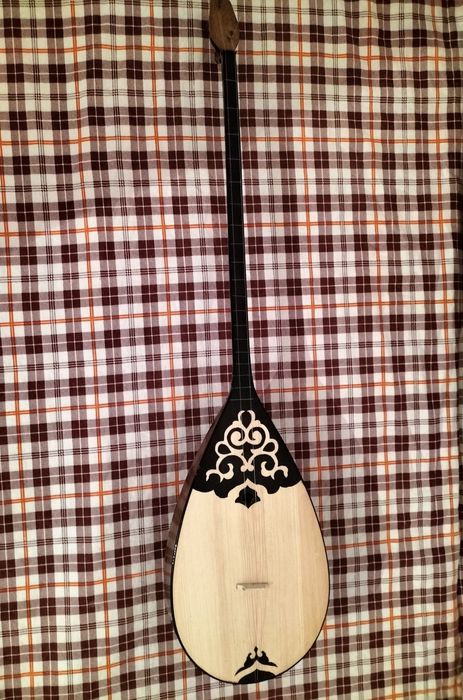 Домбыра сатамын...