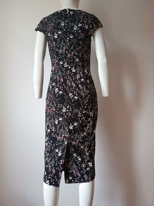 Rochie nouă Isabel Garcia