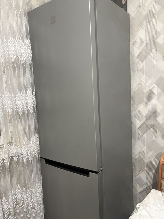 Холодильник сатылады