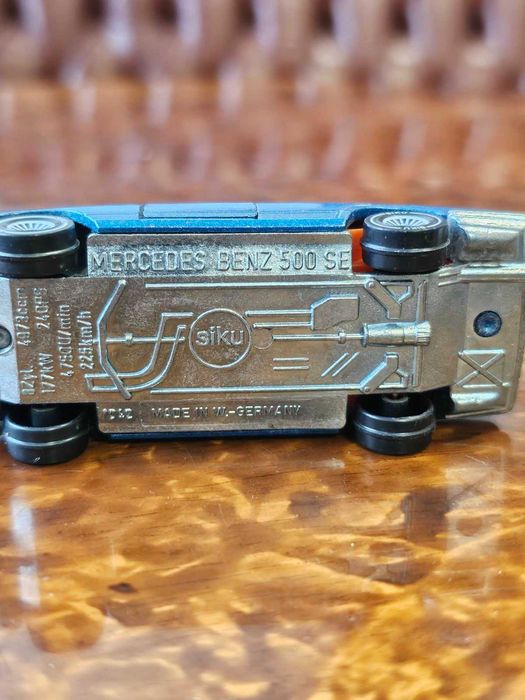 Количка в ретро стил