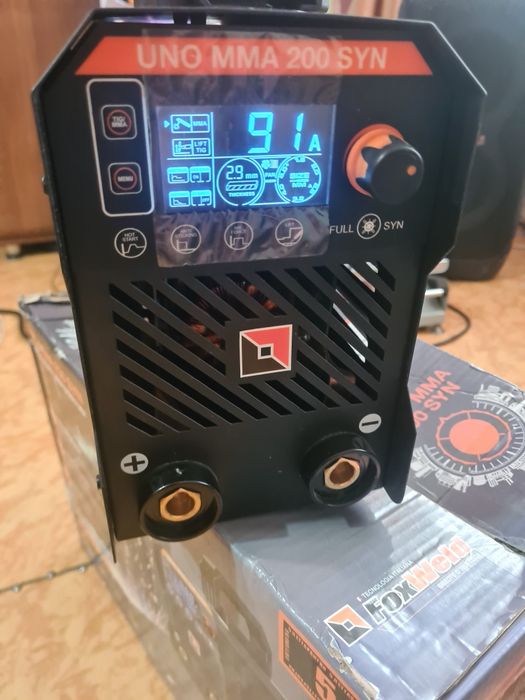 Сварочый апплрат FoxWeld 200