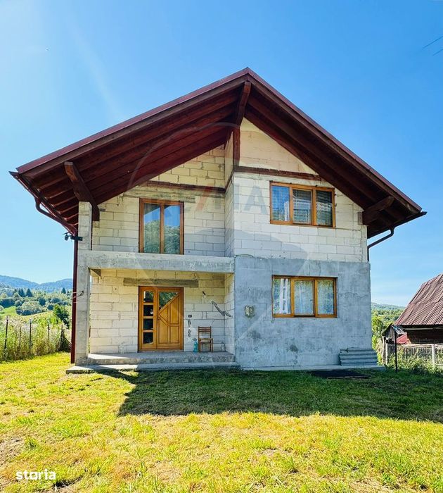 Casă / Vilă cu 5 camere de vânzare