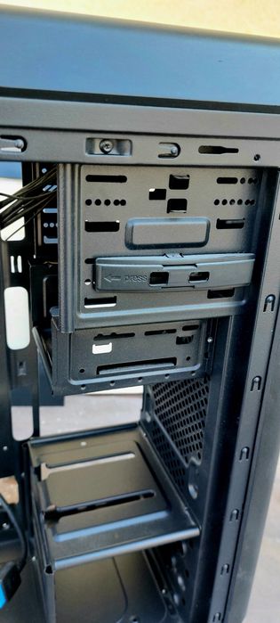 Корпус Thermaltake для ПК