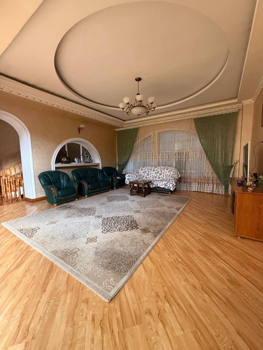 Продается дом 9 соток  площадью 550 м², центр Луначарского, ул Шуртепа