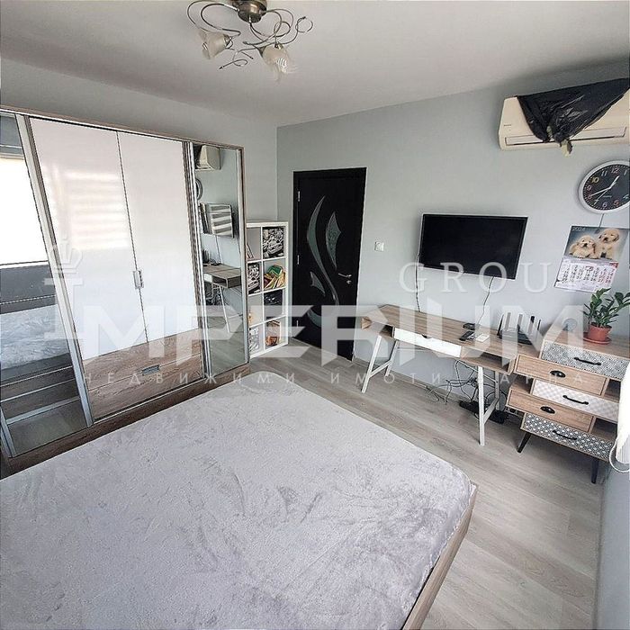 Тристаен обзаведен апартамент под наем в района на жк. Трошево, гр. В