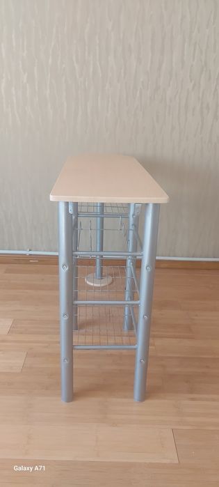 Стол со стульями