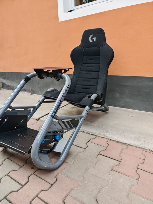 Scaun gaming Logitech 
Vând scaun gaming